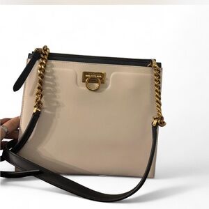 Salvatore Ferragamo Elegant Cream and Black Designer Shoulder Bag